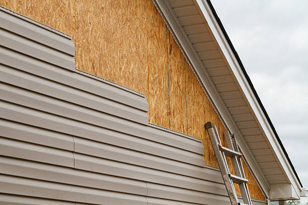 24/7 Emergency Fiber Cement Siding experts in McHenry, IL